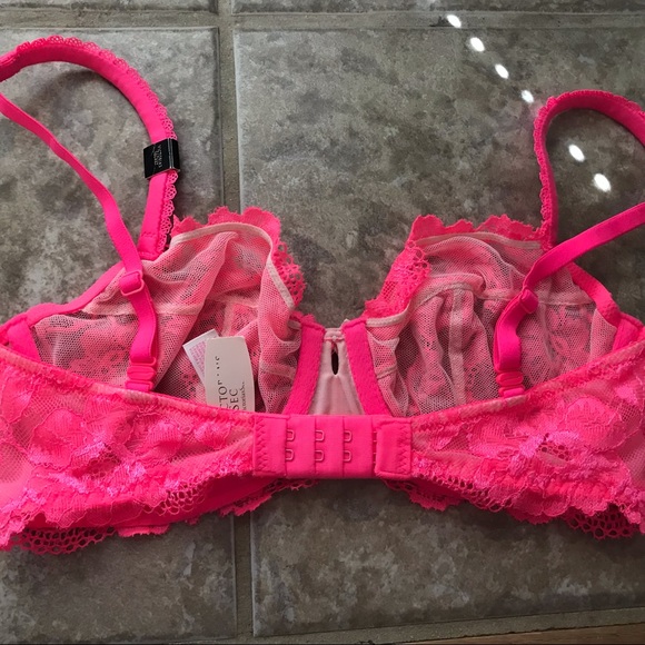 NWT Victorias Secret Very Sexy & Body by Victoria Unlined Bra Bundle 32D - Picture 7 of 15